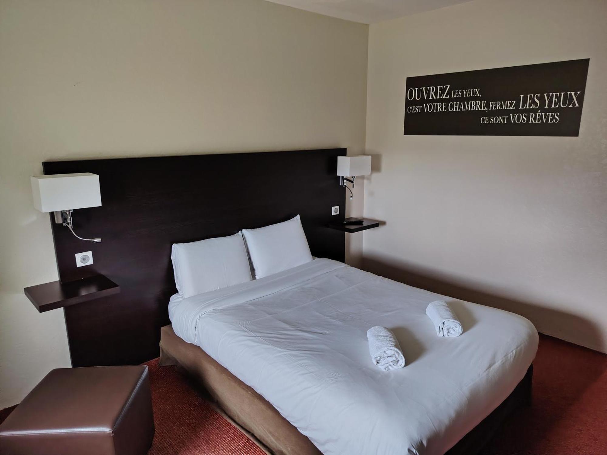 กีริอ๊าด ล็อง Hotel ภายนอก รูปภาพ
